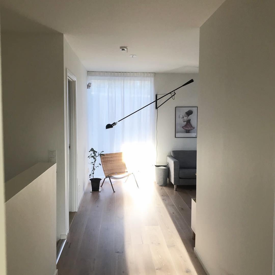 Model 265 Adjustable Wall Light Fixture