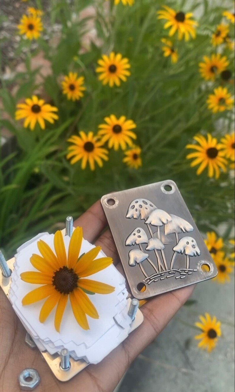 Compact Flower Press for Botanical Keepsakes | Portable Crafting Tool