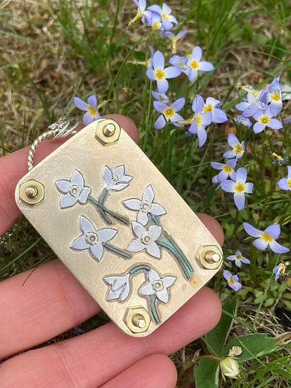 Compact Flower Press for Botanical Keepsakes | Portable Crafting Tool