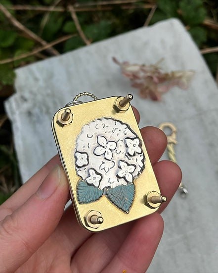 Compact Flower Press for Botanical Keepsakes | Portable Crafting Tool