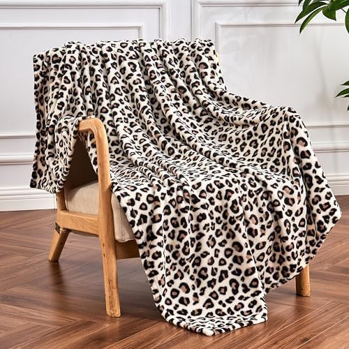 Soft Pink Flannel Christmas Blanket for Cozy Holiday Nights