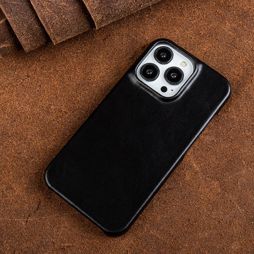 Genuine Leather Oil Wax iPhone Case with MagSafe Compatibility