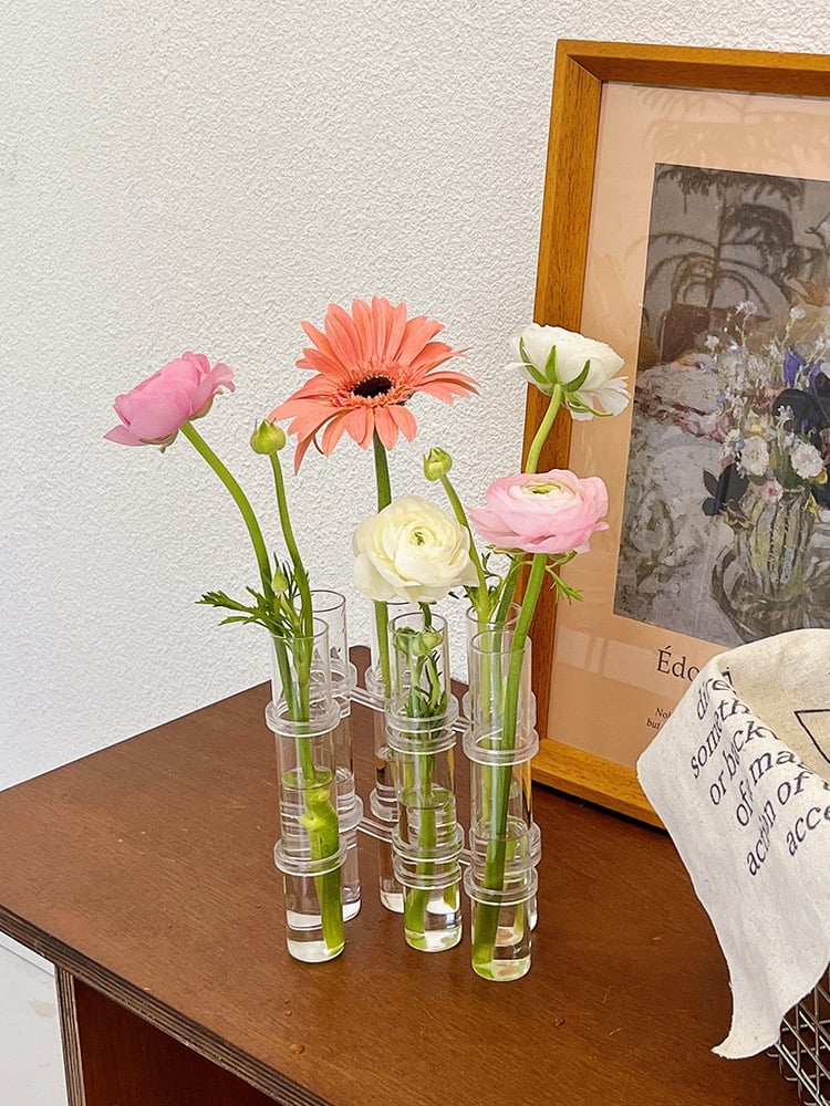 Adjustable Glass Tube Vases with Hinged Design for Modern Floral Displays