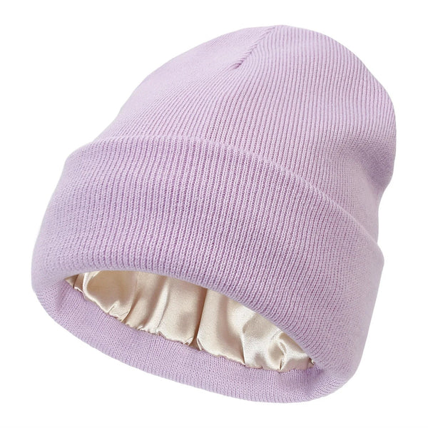 Silk-Lined Winter Hat – Wool Warmth & Anti-Frizz Hair Care